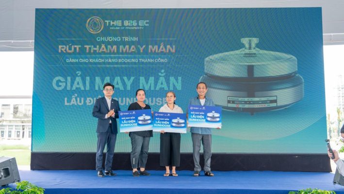 lucky draw gifts were personally handed to the fortunate winners
